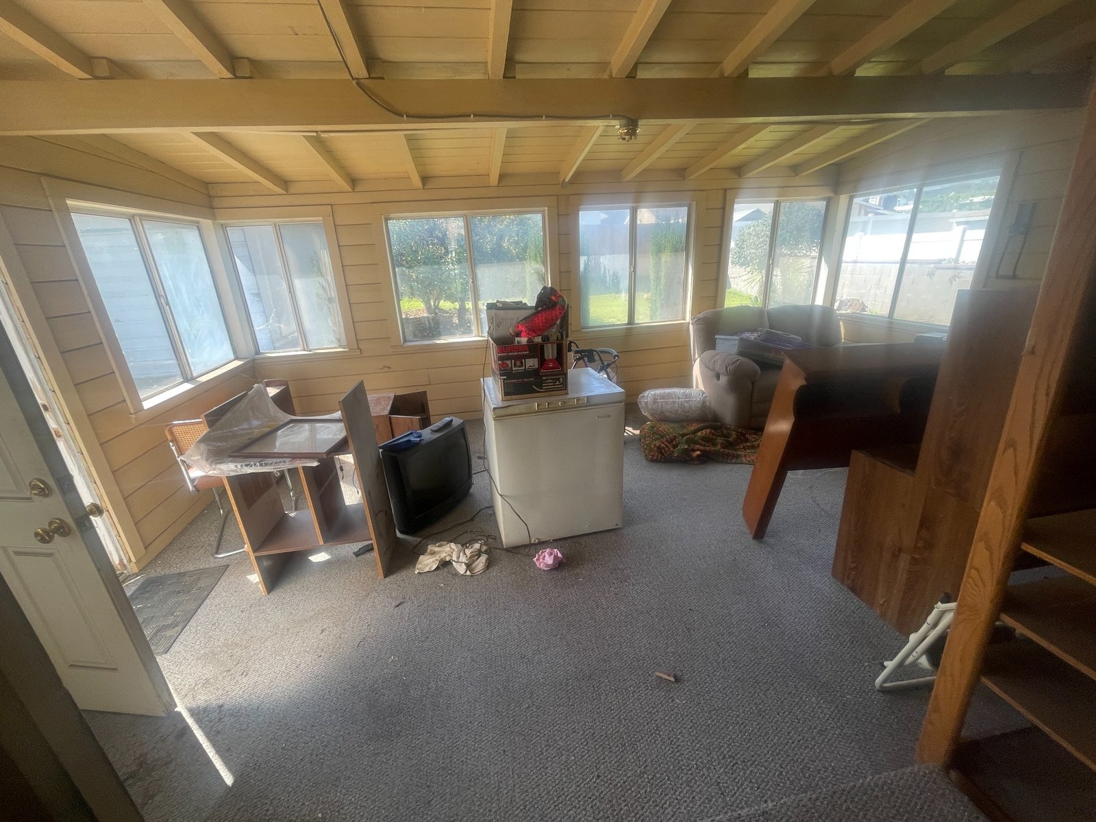 Owens Avenue Sunland sunroom before preparation